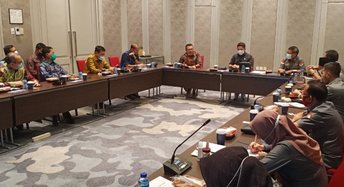 PT Bangun Banua & Pelindo III Bahas Alur Barito