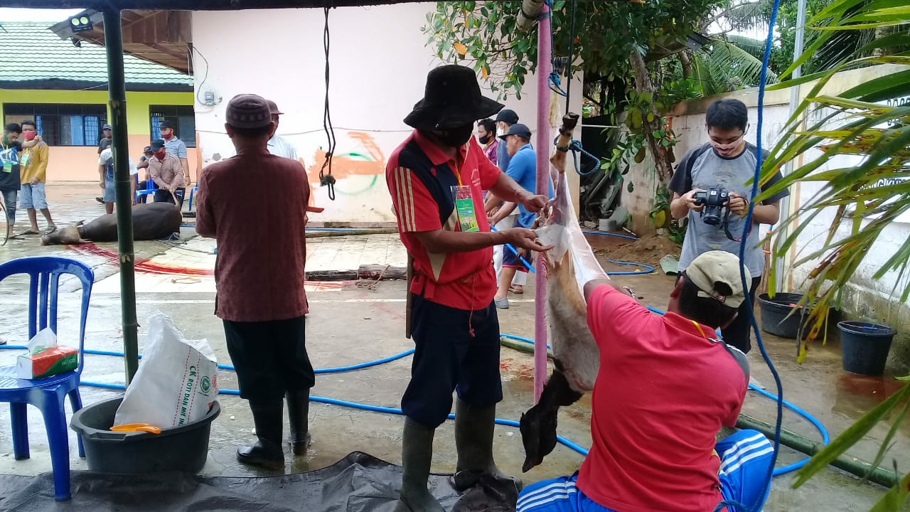 Masjid Agung Ar Rahman Sembelih 7 Ekor Hewan Qurban 