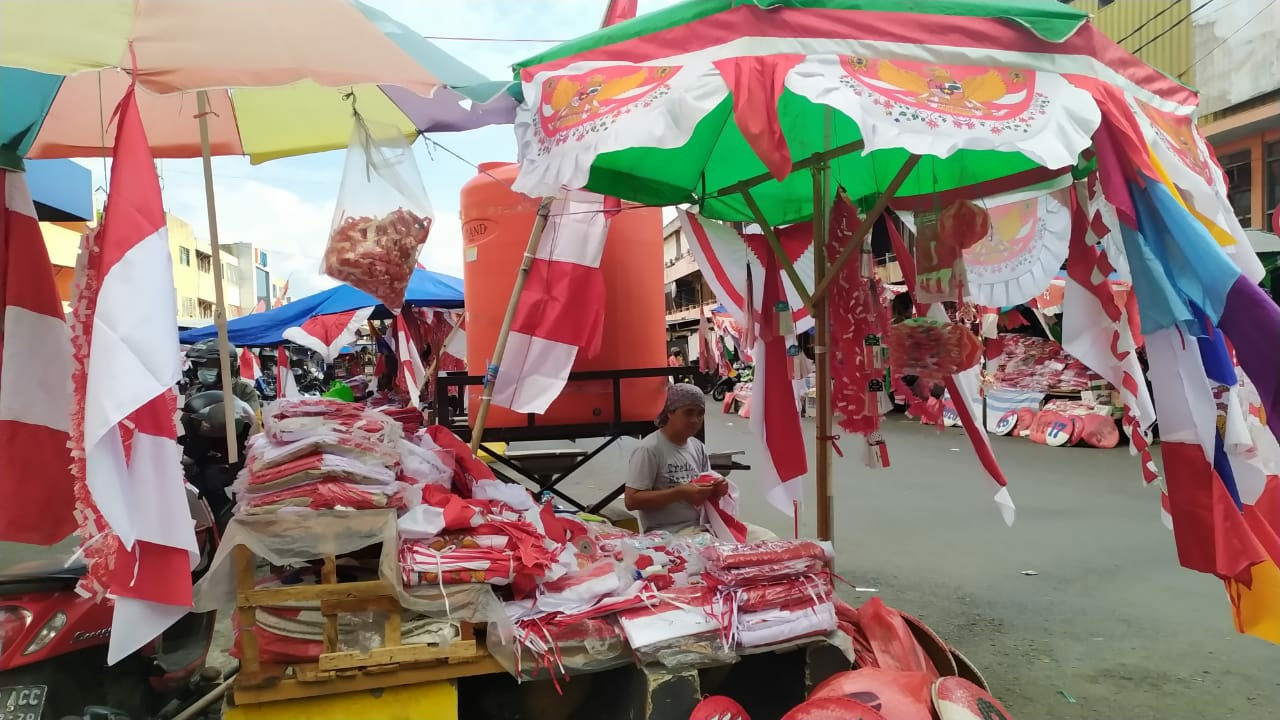 Terdampak Corona, Pedagang Bendera Merugi