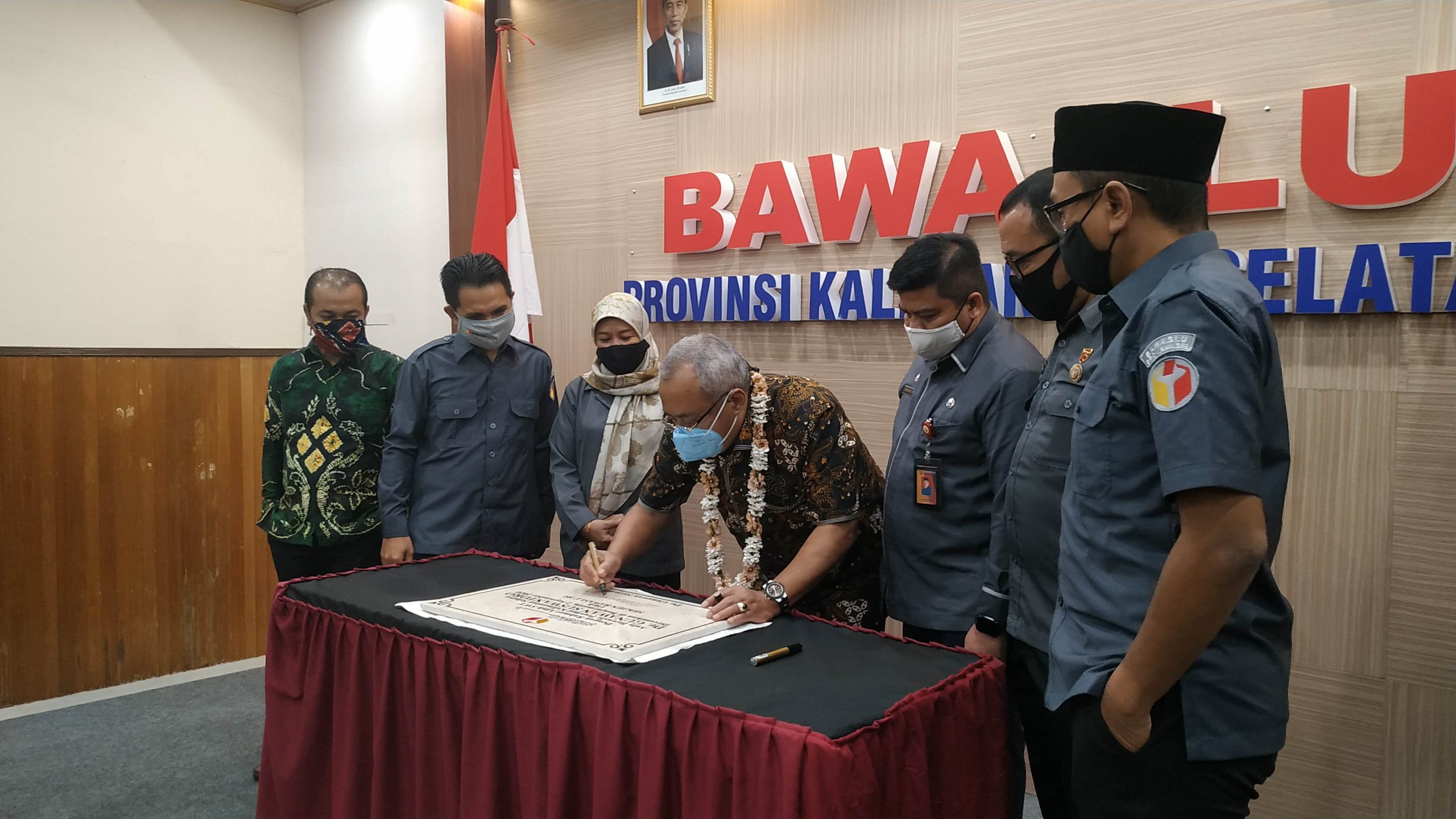 Bawaslu Kalsel Terinspirasi Dr Gunawan Suswantoro