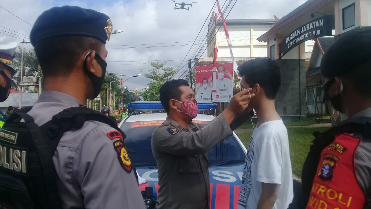 PN Tamiyang Layang Bagikan Masker Gratis