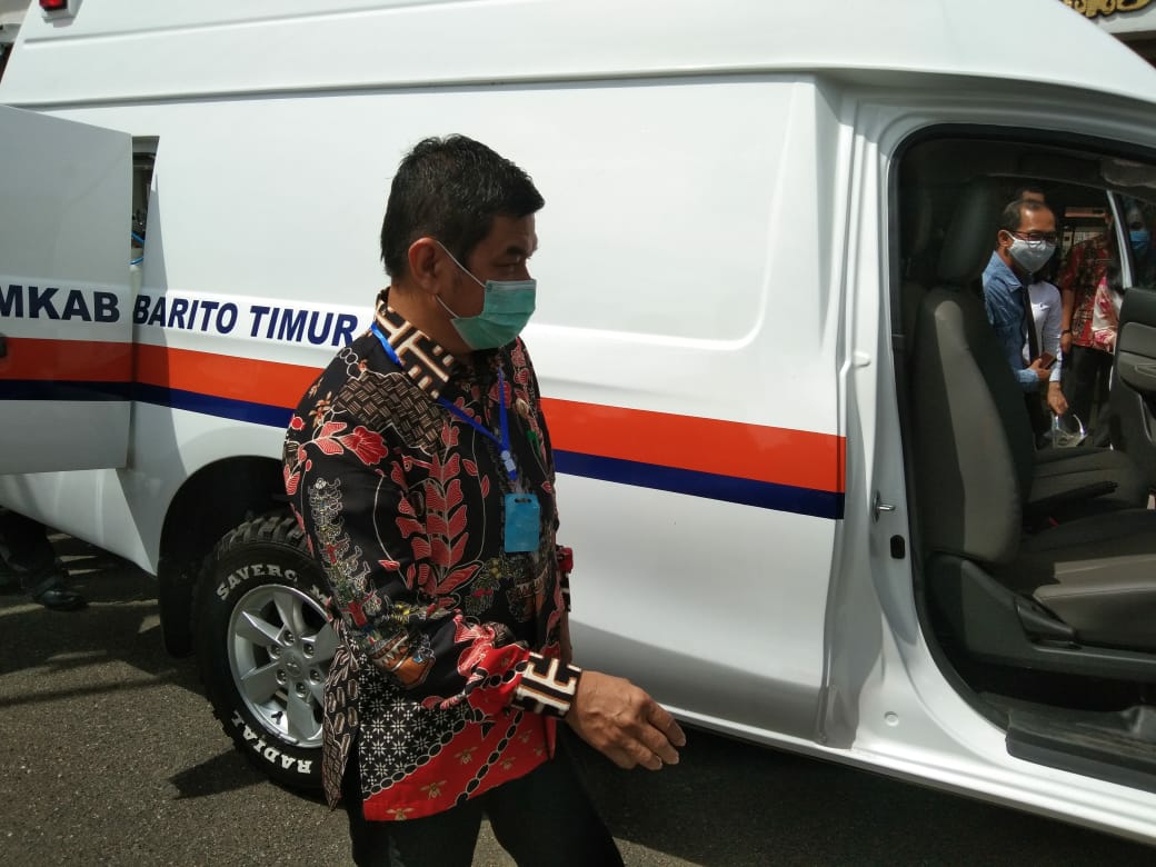 BRI Buntok Sumbang Mobil Ambulance untuk Pemkab Bartim