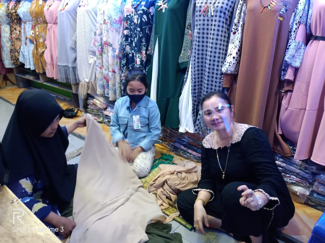 Menurunnya Omset Penjualan Pakaian Ibu Jannah