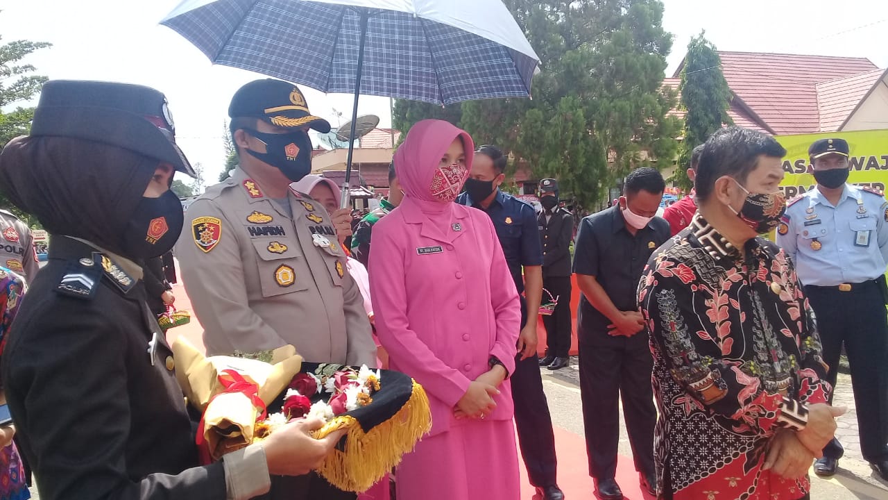 AKBP Afandi Eka Putra dan Keluarga Menjadi Warga Bartim