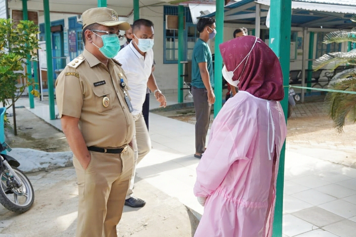 SAVE_20201013_133307 Plt Bupati Balangan Sidak ke Puskemas Paringin