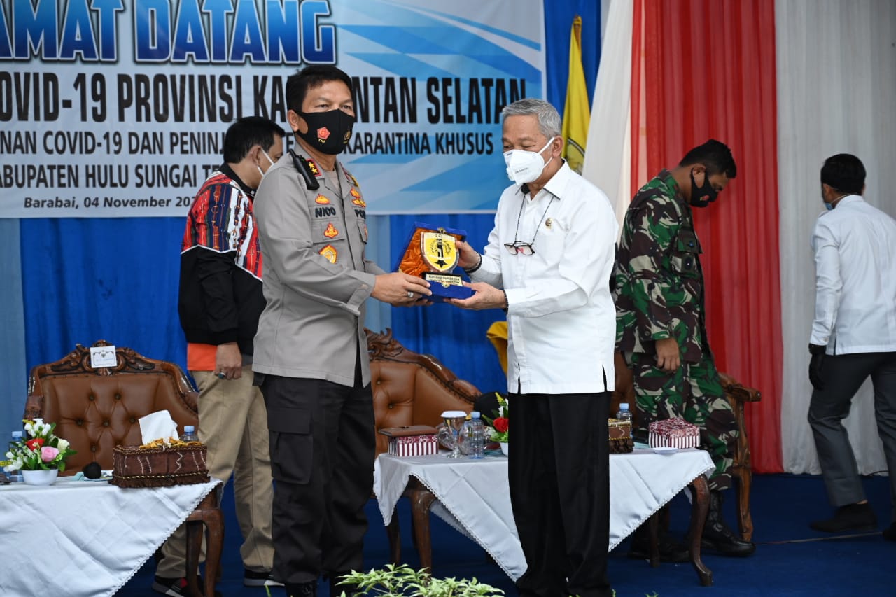 WhatsApp Image 2020-11-04 at 13.59.48 Plt Gubernur dan Kapolda Kalsel Tinjau Tempat Karantina Khusus Covid-19 di HST