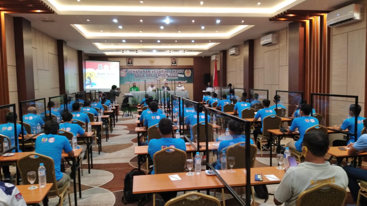 Pelatih dan Wasit Voli di Kalsel Mendapat Pelatihan