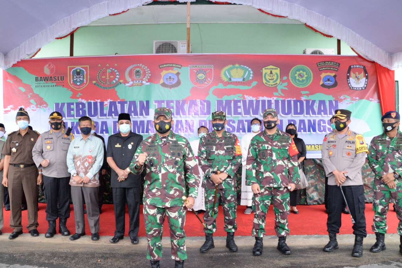 WhatsApp Image 2020-11-26 at 17.03.25 (1) Pangdam VI/ Mulawarman Pastikan TNI Siap Kawal Pilkada Serentak 2020