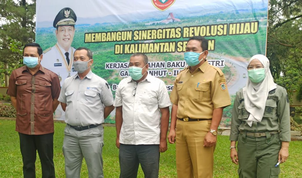 Tekan Angka Illegal Logging, Dishut Kalsel Tandatangani MoU Bersama Gapoktanhut
