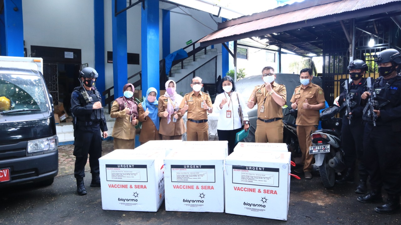 Sebanyak 13.840 Vial Vaksin Sinovac Diterima Kadinskes Banjarmasin