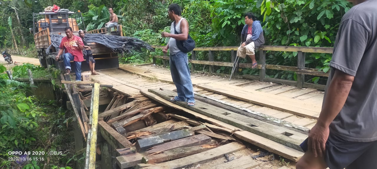 CV Tamiyang Mandiri Diminta Perbaiki Jembatan Desa Muru