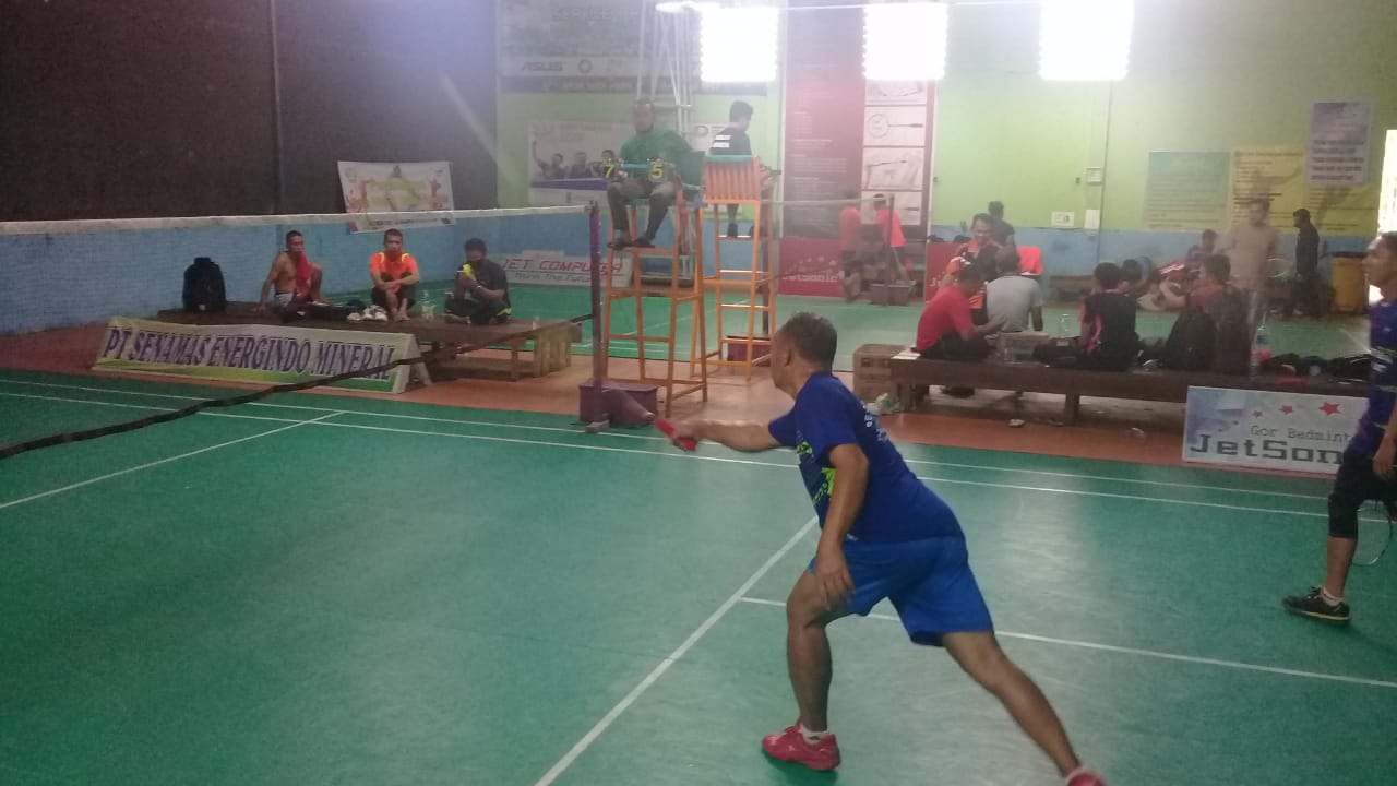Rangkaian HABKARI Ke-75 Kemenag Bartim Ditutup Pertandingan Bulutangkis