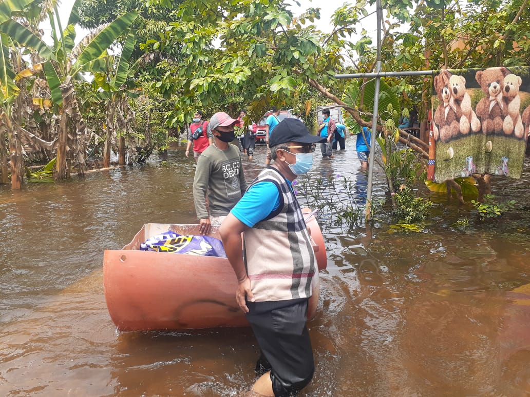 Partai Gelora Bagikan 400 Paket Bantuan untuk Korban Banjir