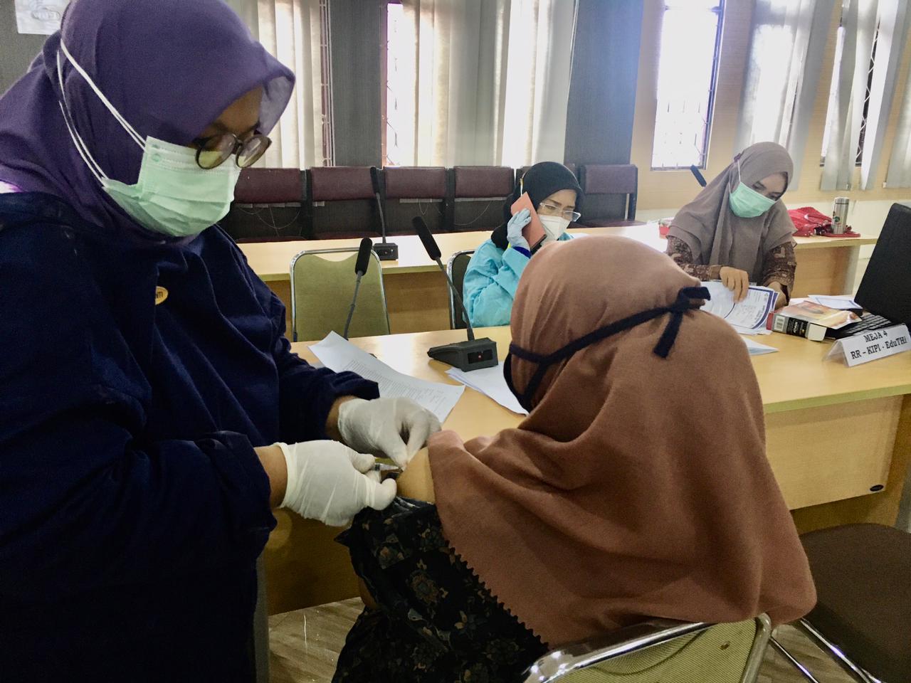 80% Nakes Banjarmasin Sudah Divaksinasi Tahap Pertama