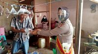WhatsApp Image 2021-02-04 at 18.04.45 Jajaran Polres Bartim Kembali Ingatkan Pengunjung Pasar Patuhi Prokes