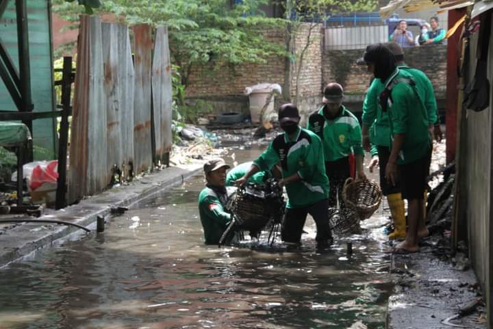 Pemko Dinilai Kurang Tegas Soal Larangan Membuang Sampah ke Sungai
