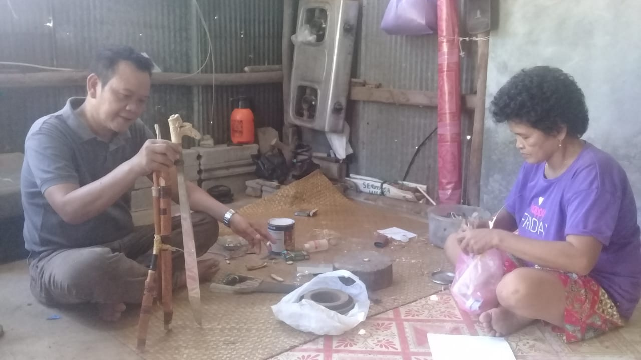 Pengrajin Seni Ukiran dan Pandai Besi Perlu Modal