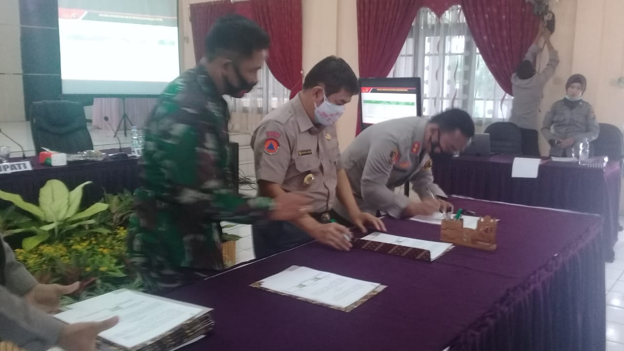 Polres dan Pemkab Bartim Rakor Desa Tangguh