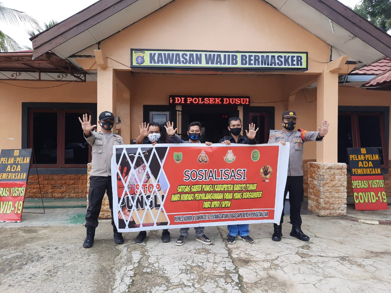 Kapolsek Bersama Wartawan Sosialisasikan Saber Pungli