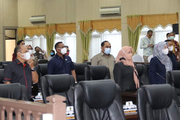 FB_IMG_1617258578196 Jalan Cemara Ujung Rusak Berat, Dewan Kota Minta Pemko Segera Bergerak