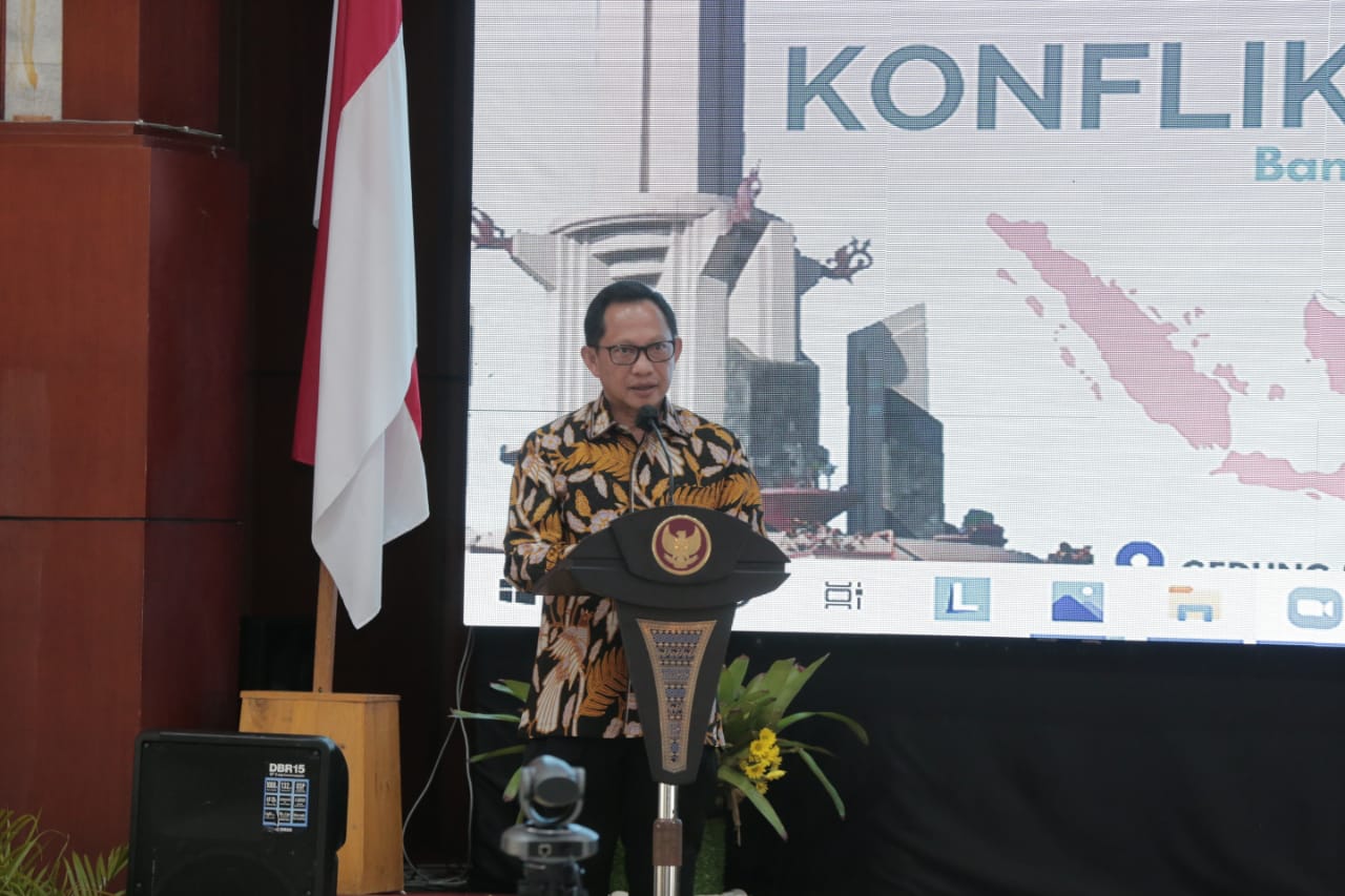 IMG-20210402-WA0098 Kapolda Kalsel Hadiri Rapat Kerja Bersama Mendagri