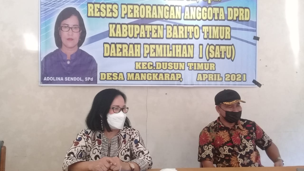 Adolina Sendol Janji Bantu Warga Mangkarap