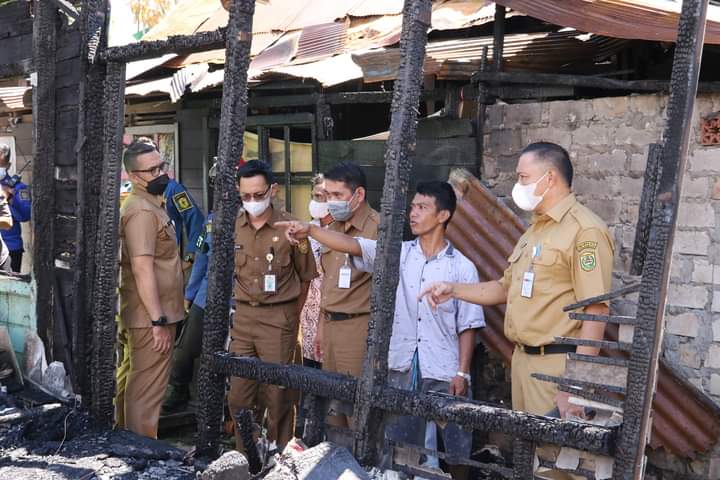 Pemkot Banjarmasin Salurkan Bantuan Kebakaran