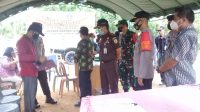 WhatsApp Image 2021-05-07 at 15.53.55 Bupati Bartim Tinjau Posko PPKM Desa Simpang Naneng