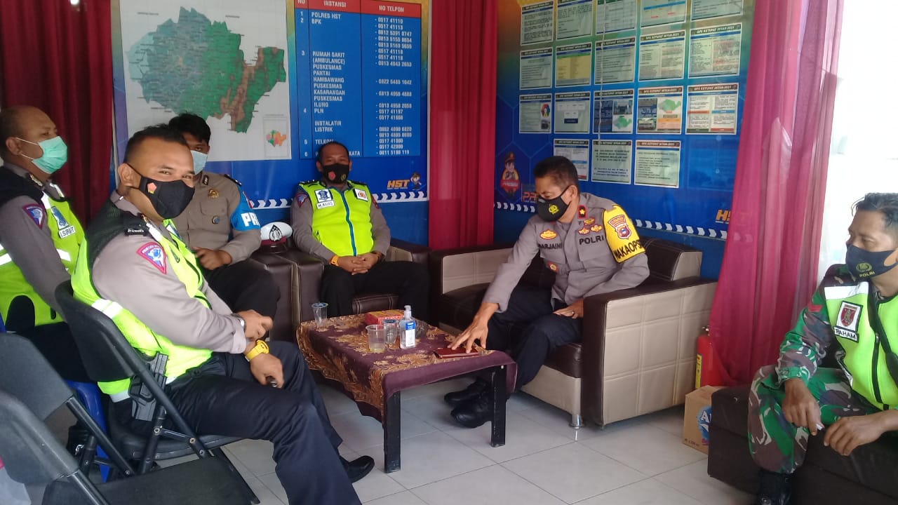 Waka Polres HST Kunjungi Posko Oprasi Ketupat Intan 