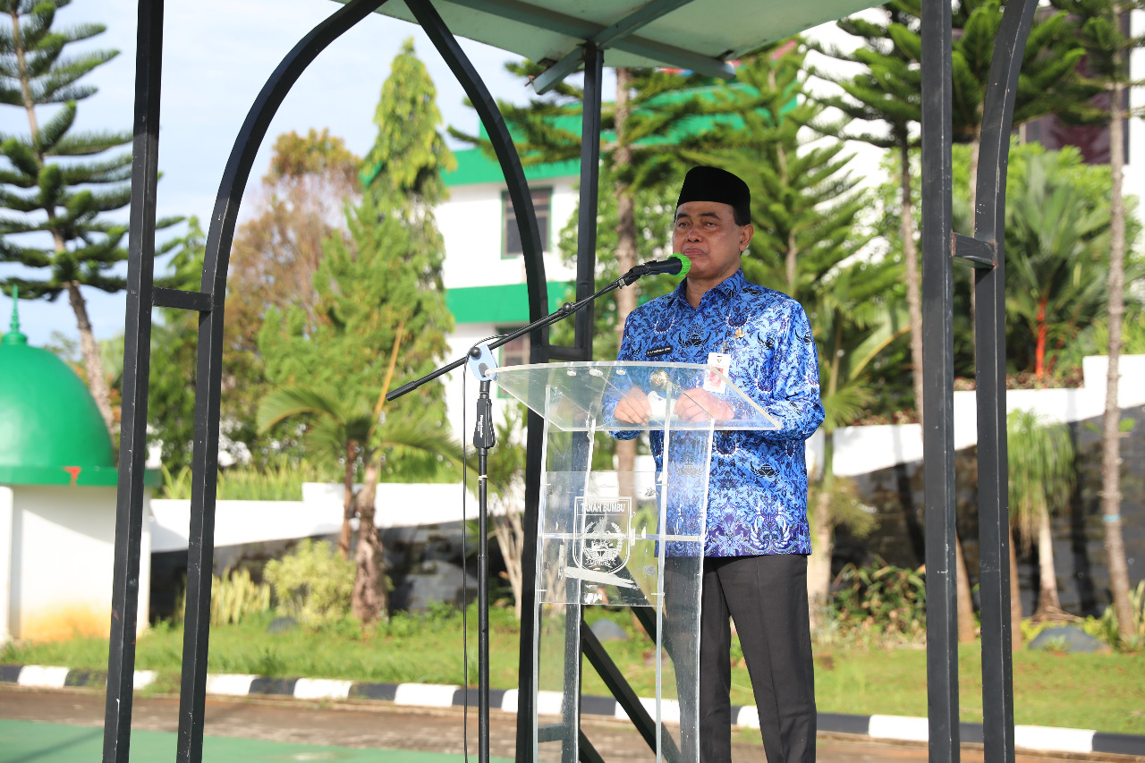 Bupati Zairullah Sampaikan Maaf Lebaran pada Apel Gabungan