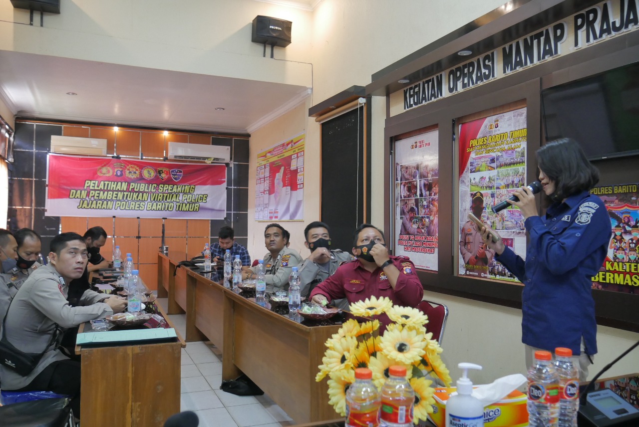 Polres Bartim Gelar Pelatihan Public Speaking
