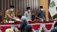1626078191562 Mewakili Bupati, Sekda Simak Pemandangan Umum Fraksi DPRD terhadap RPJMD