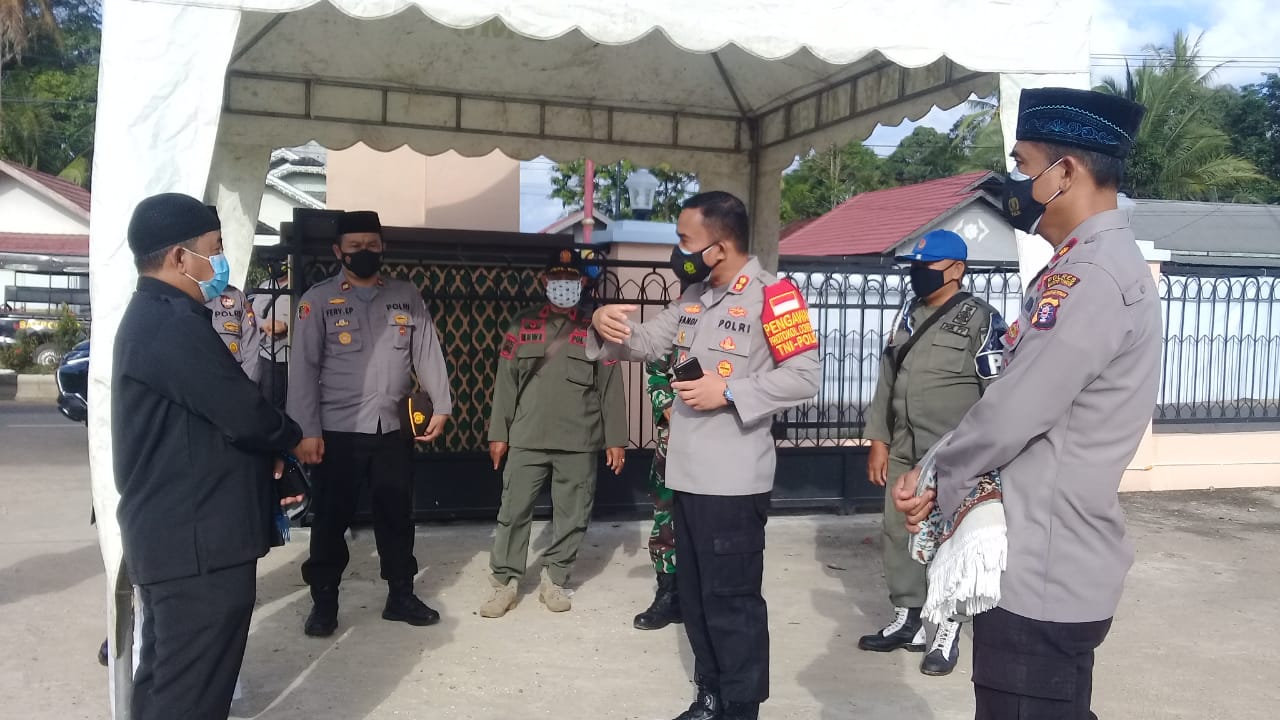 Polres Bartim Dukung Kelancarkan Pemotongan Hewan Qurban