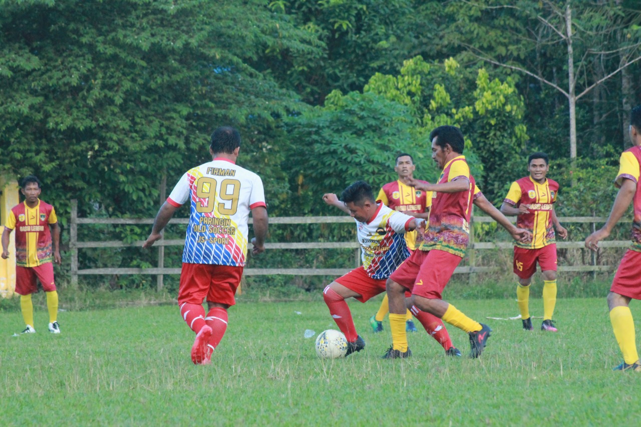Permainan Kesebelasan Paringin Old Soccer Semakin Berkembang