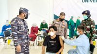 5b2d103a-ca43-4dd5-94e6-8eeda31ff834 Lanal Banjarmasin Gelar Vaksinasi di Kampus ULM