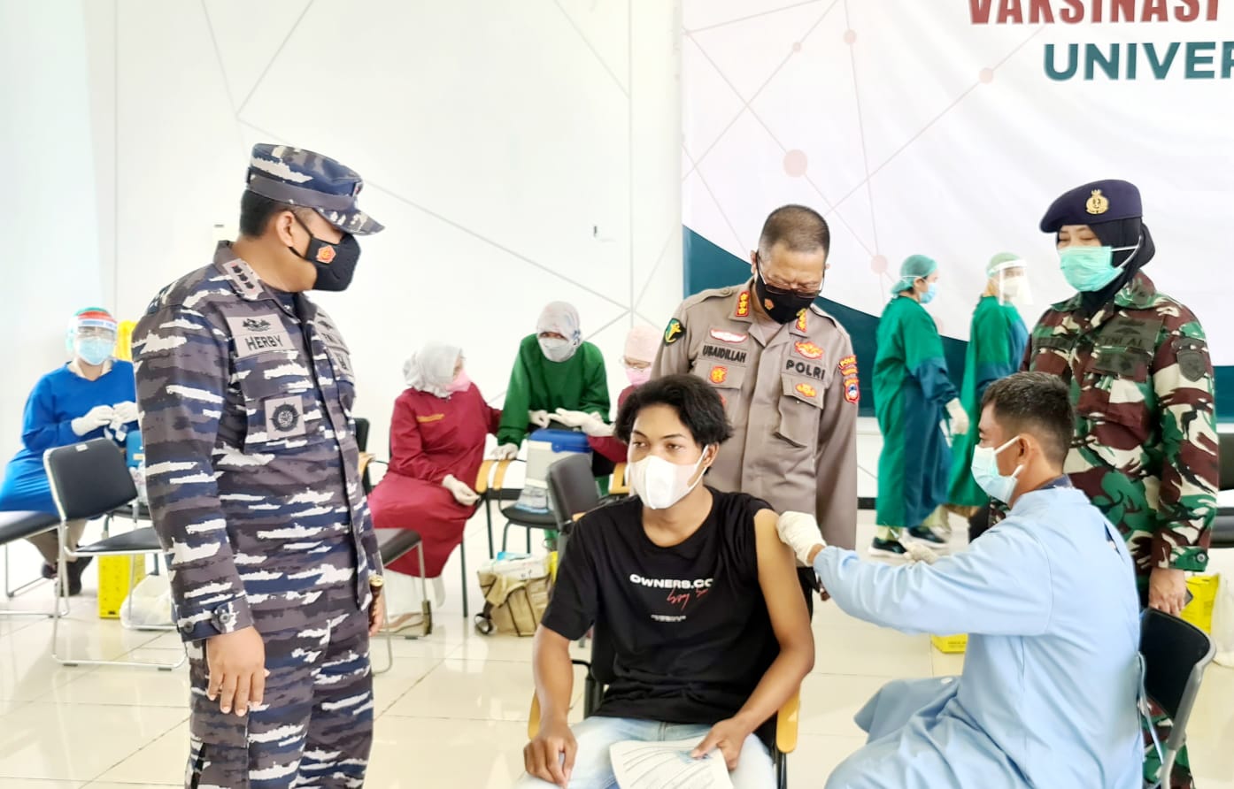 Lanal Banjarmasin Gelar Vaksinasi di Kampus ULM