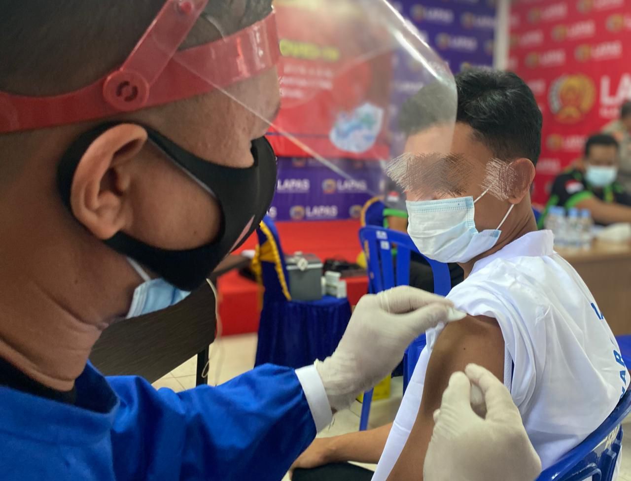 IMG-20210928-WA0075 Sebanyak 350 Narapidana Lapas Banjarbaru Telah Divaksinasi