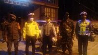 2d836dea-4cee-43f9-8e52-919f262454e0 Tim Gabungan Keamanan Patroli Malam ke Cafe dan Warung
