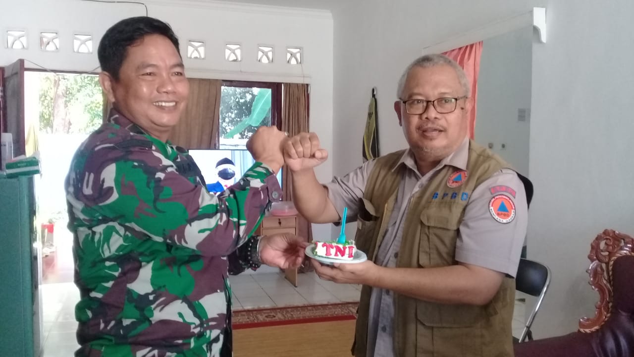 44483e28-3756-4395-ac63-dbaf93d2febc Mayor Inf Tubagus dan Ir Riza Ucapkan Selamat HUT TNI Ke-76