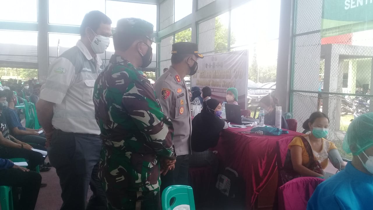 PT Adaro Bantu Sediakan 1.100 Dosis Vaksin