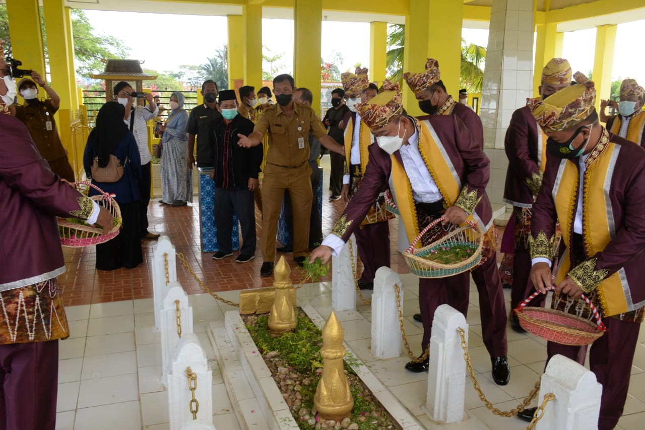 IMG-20211011-WA0025 Berbusana Adat Banjar, Brigjen TNI Firmansyah Kenang Perjuangan Pahlawan Nasional Pangeran Antasari