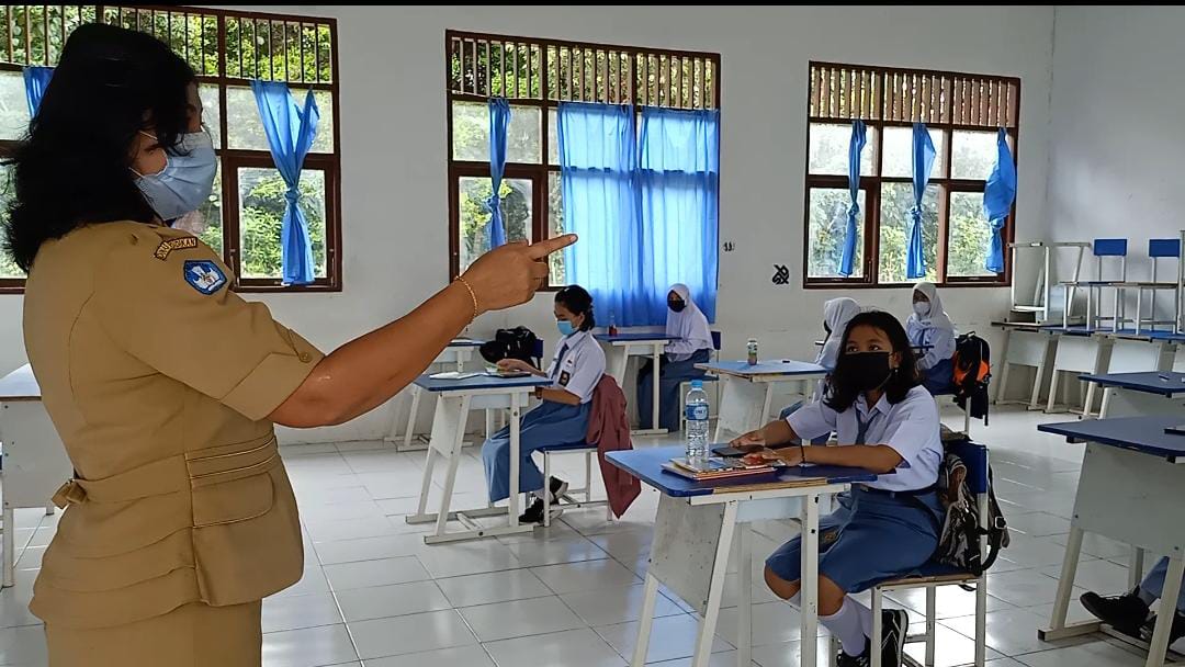 PTM, Siswa SMAN 1 Pematang Karau Senang