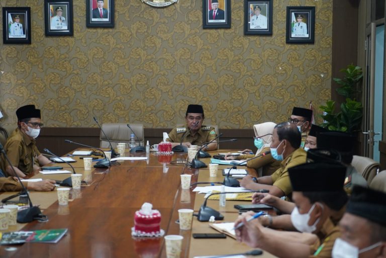 Bupati Tanbu Targetkan Vaksinasi 70% Akhir Tahun 2021