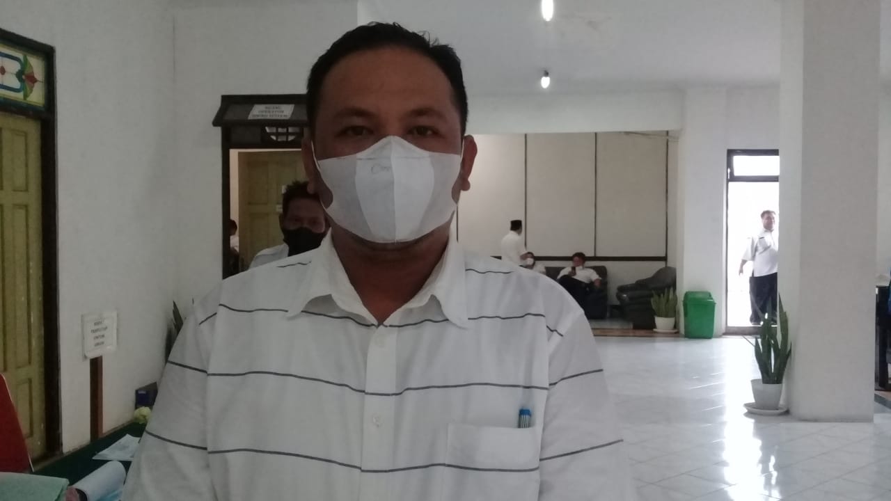 Simon Stevins Khawatir Nantinya Vaksinasi Tak Lagi Gratis