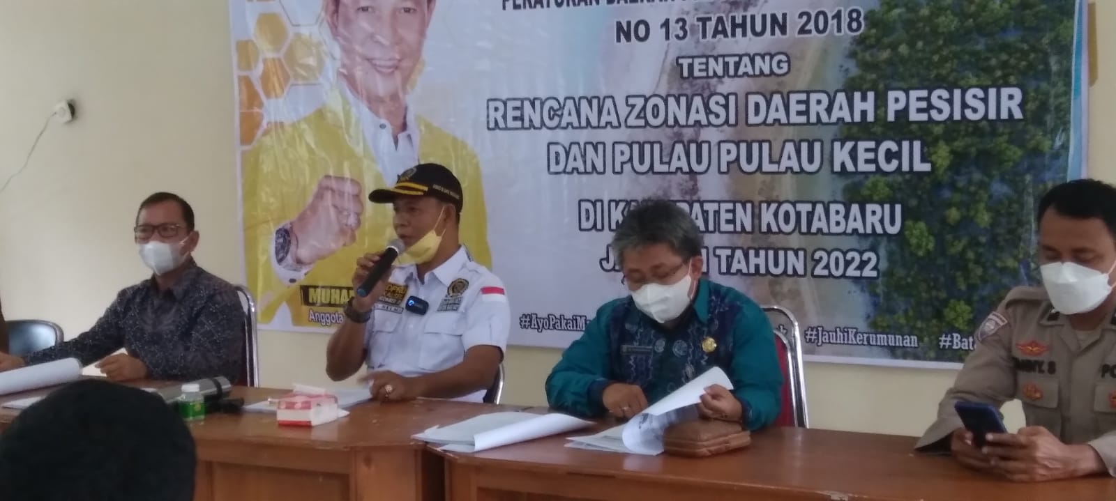 Yani Sosialisasikan RZDP3K pada Warga Pesisir Kotabaru