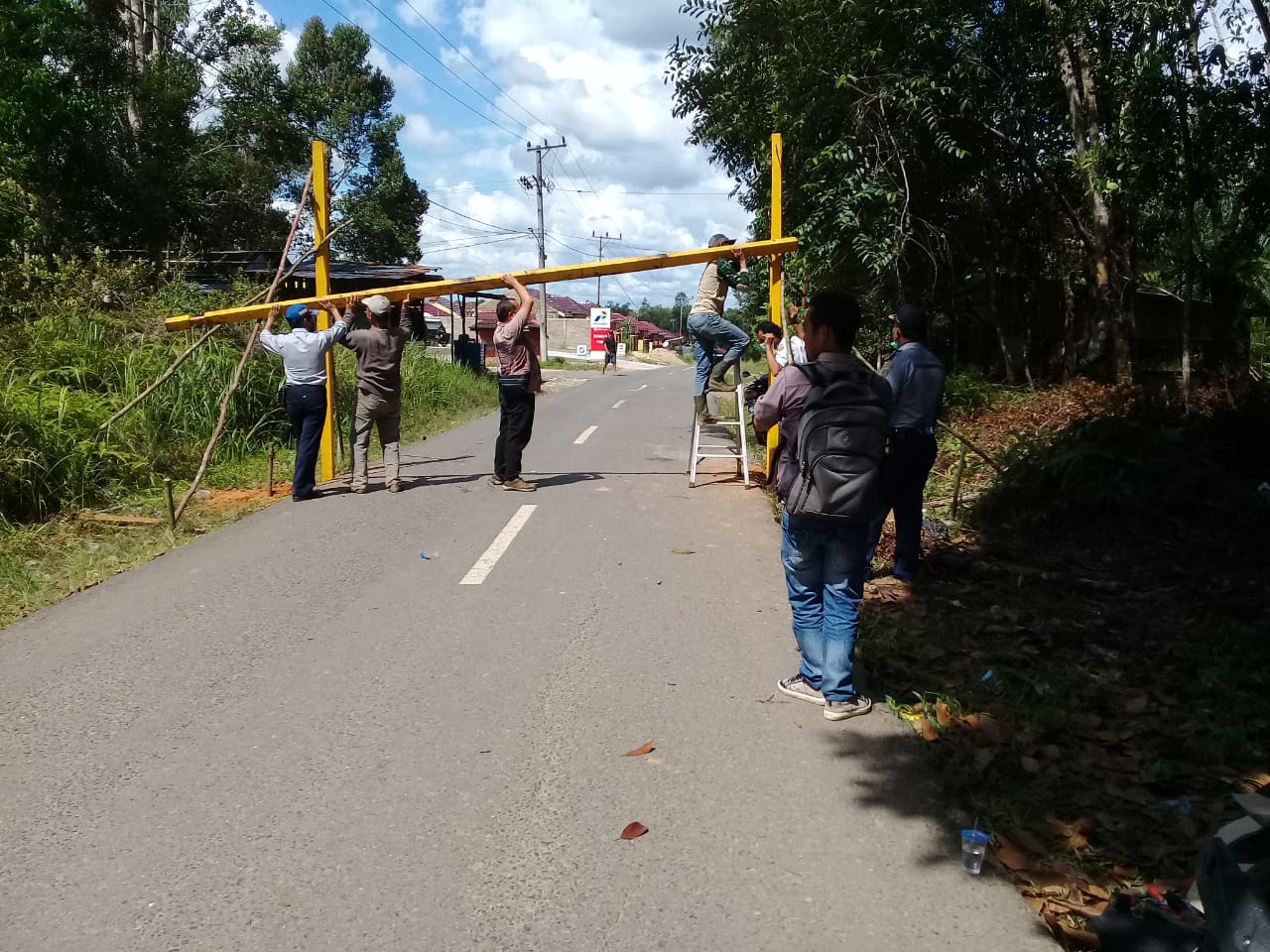 WhatsApp Image 2022-03-17 at 17.26.29 Sejumlah Jalan di Kabupaten Bartim Di-Portal