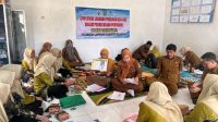 Dinkes Balangan Evaluasi Program KIA-Gizi di Posyandu Desa Teluk Karya