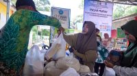 Pasar Murah Disperindag Balangan Bantu Kendalikan Inflasi di Desa Simpang Tiga