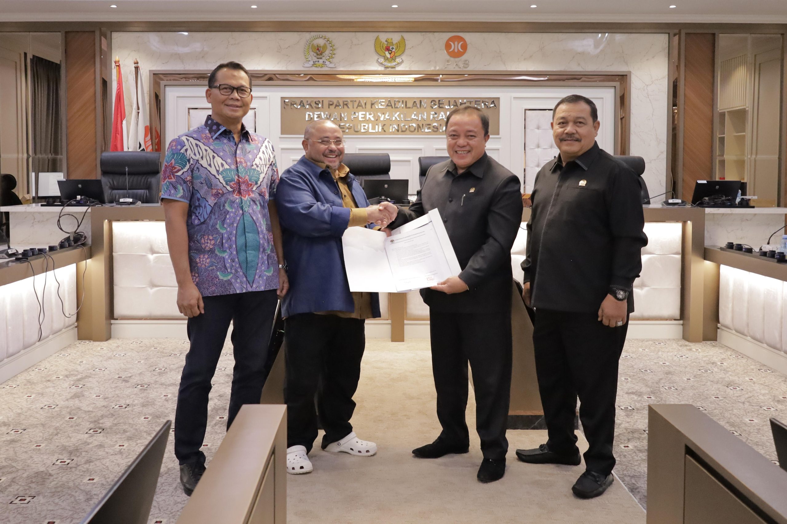 Gambar WhatsApp 2025-12-04 pukul 12.12.28_8675d4fa