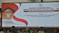 Ketua DPRD Balangan, Hj Linda Wati rapat paripurna DPRD Balangan.
